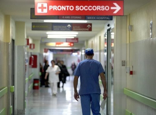 Pronto soccorso, anziani subito in Rsa per evitare il sovraffollamento - La  Stampa